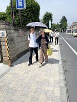 伝統的建造物エリアをウォーキング