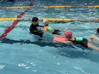 小学部　水泳授業の様子