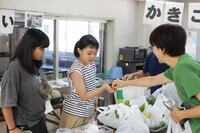 野菜販売の様子