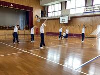 中学部・高等部普通科生徒がダンス発表会でポーズを決めている