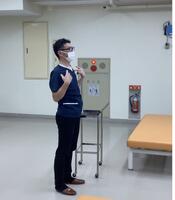 筑波技術大学の先生が講義をしている様子