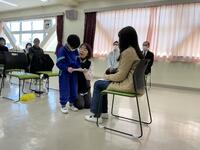 在校生からの記念品贈呈