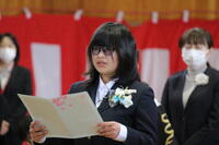 中学部卒業生の答辞の様子